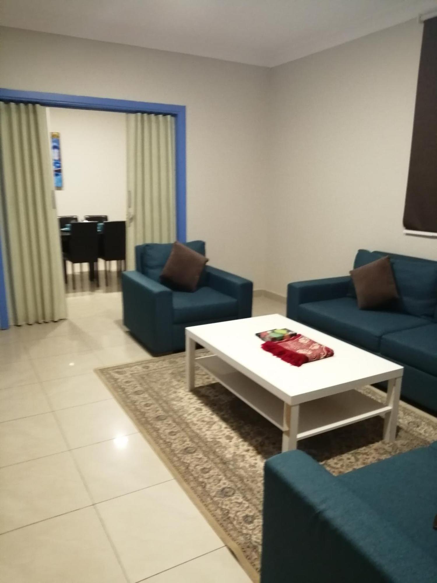 Апарт готель Nozol Al Toot Furnished Units Ер-Ріяд Номер фото